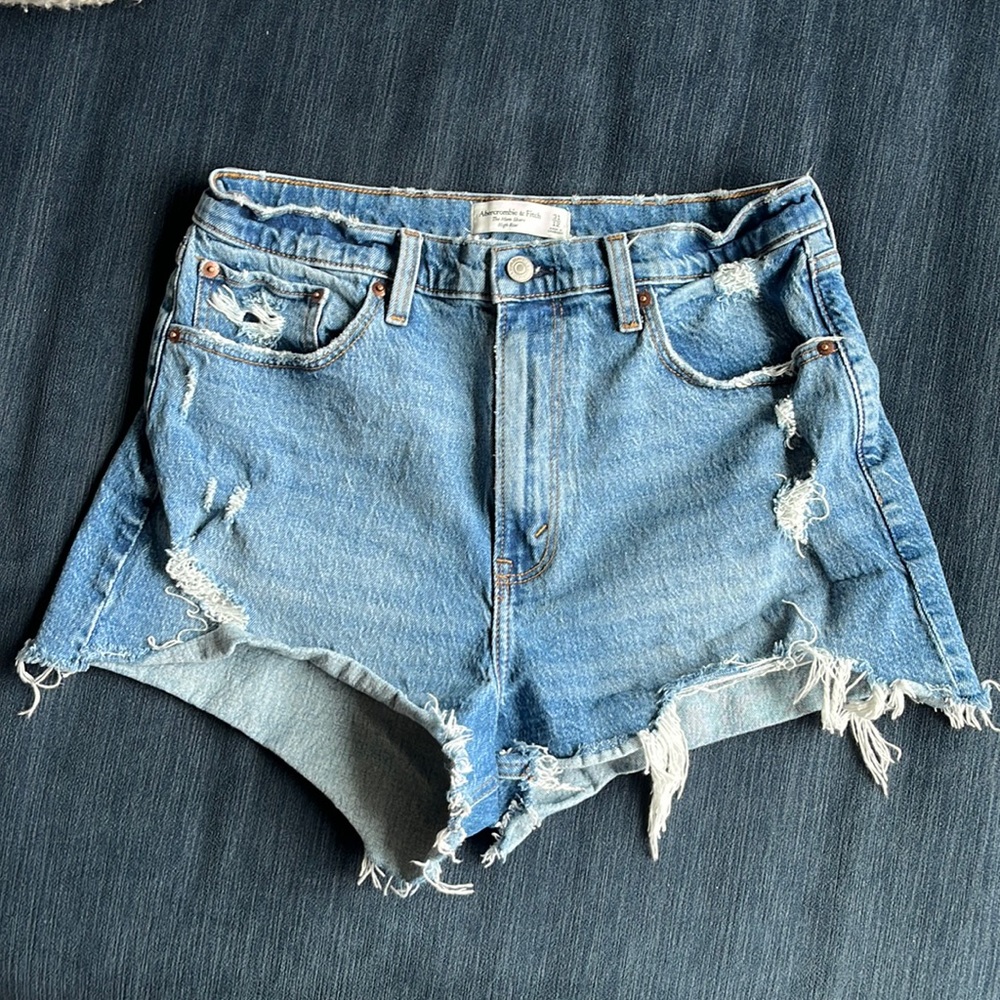 Abercrombie & Fitch Curve Love High-Rise Mom Shorts